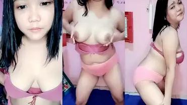 Pamer Susu Gede Cewek Montok Live Show Binal
